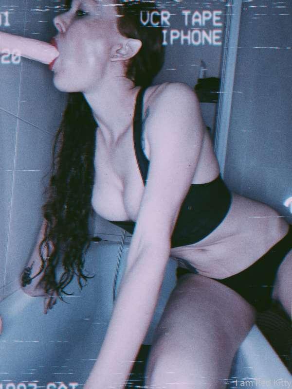 iamredkitty image #1