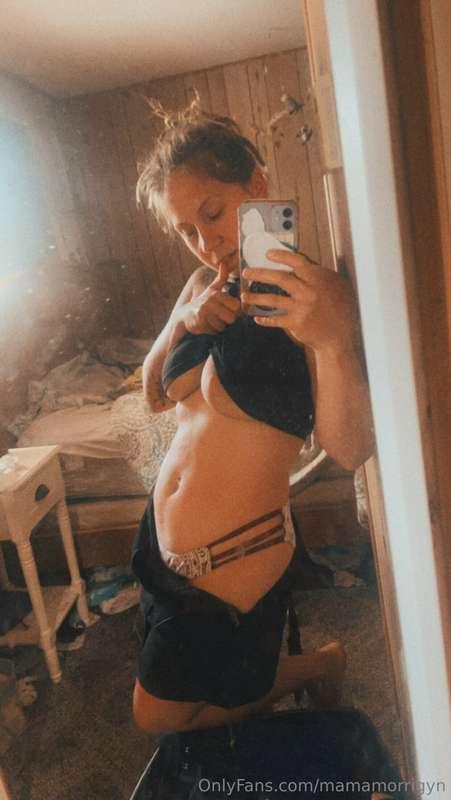 Throwback to my first onlyfans posts 💙🩵💙 🙋‍♀️ just curious, ..