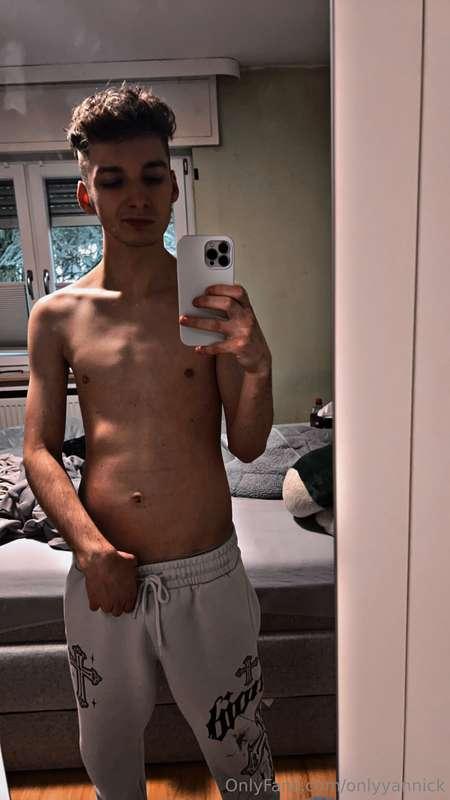 Good morning cuties!Heute ab zum Fäden (Weisheitszähne) zieh..