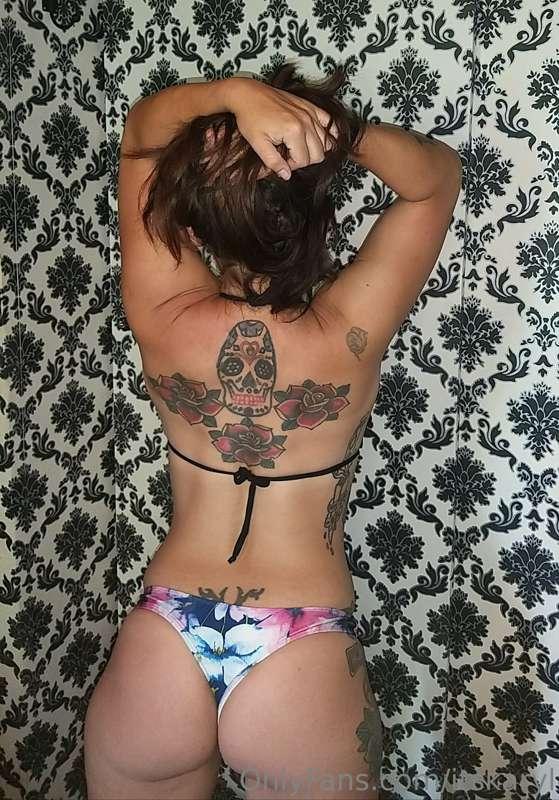 fill your life with experiences and bikinis ✨🔥