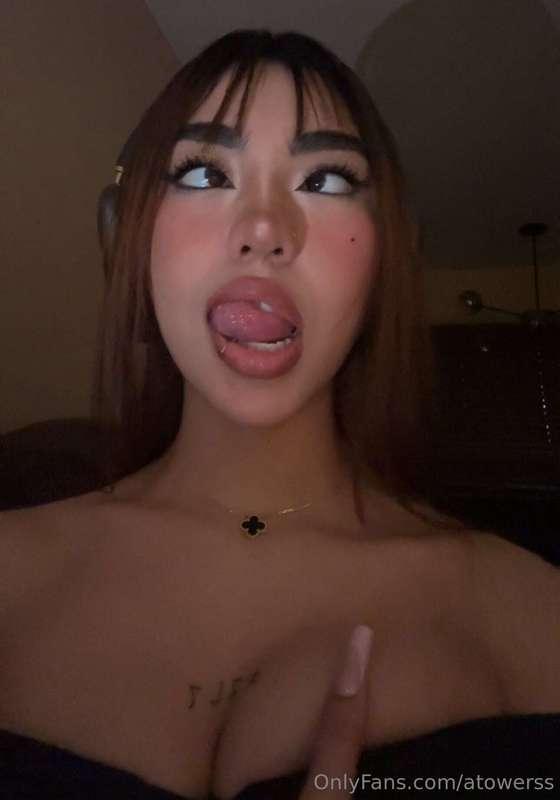 I’m up for sexting 😈 just tip 100$ for 30 mins. papiii