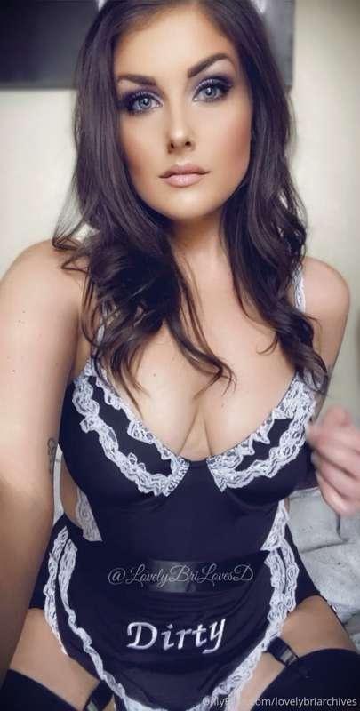 🧼𝚃𝚑𝚒𝚜 𝚖𝚊𝚒𝚍 𝚐𝚎𝚝𝚜 𝙳𝙸𝚁𝚃𝚈 𝚠𝚒𝚝𝚑 𝚊 𝚌𝚕𝚎𝚊𝚗 𝚌𝚘𝚌𝚔🧼