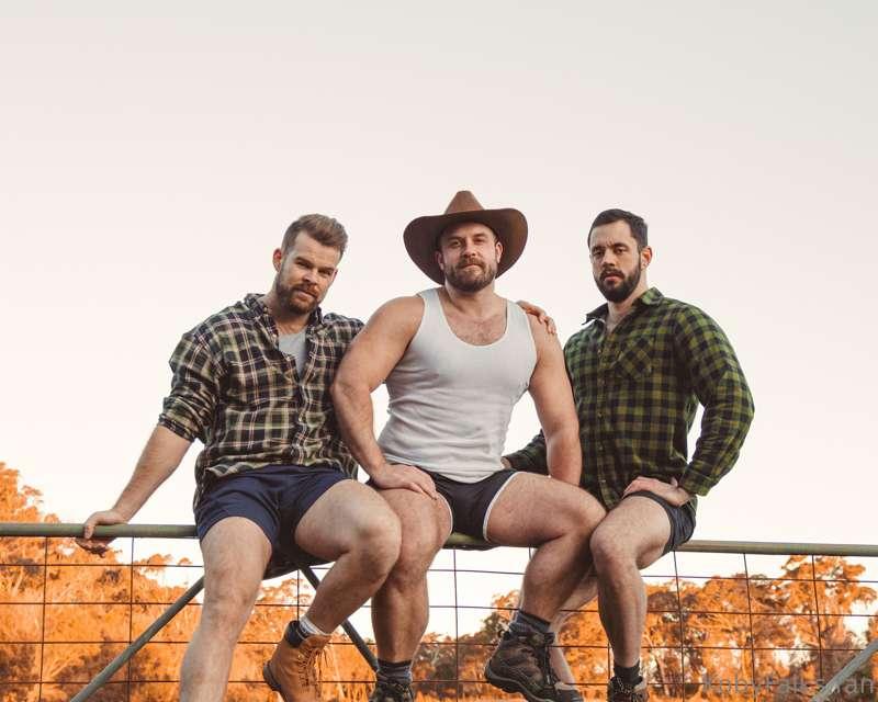 **Country Charm & Playful Shenanigans: A Sizzling Start to 2..