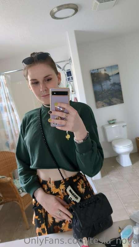 The old spice is my boyfriends, I promise!! 😜