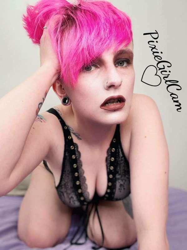 ## Let @PixieGirlCam Make You Cum…

FREE TO SUB! @PixieGirlC..