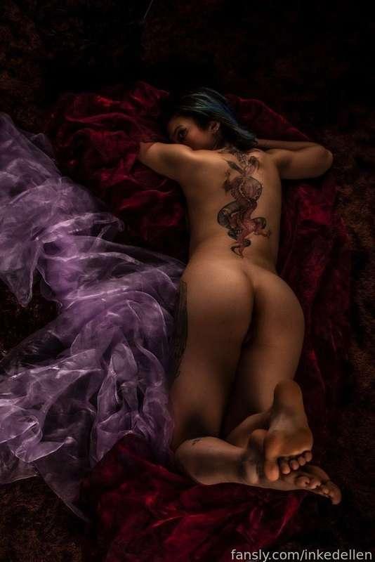 I have so many photos from photoshoots I haven’t posted yet🥺 I will start from today