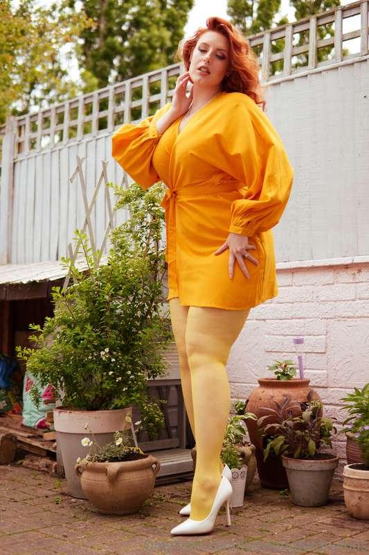 ladylangfordnylons image #0