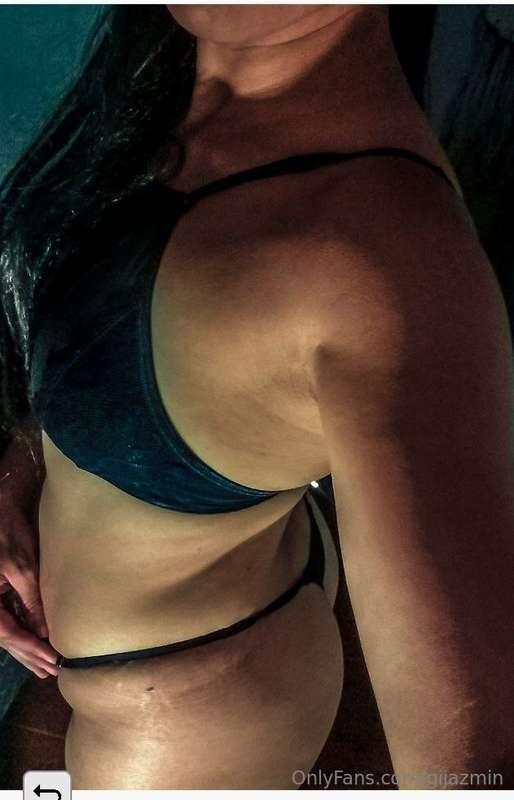 FREE PAGE 🔐 @sweetjanis38

Sexy and naughty brunette eager t..
