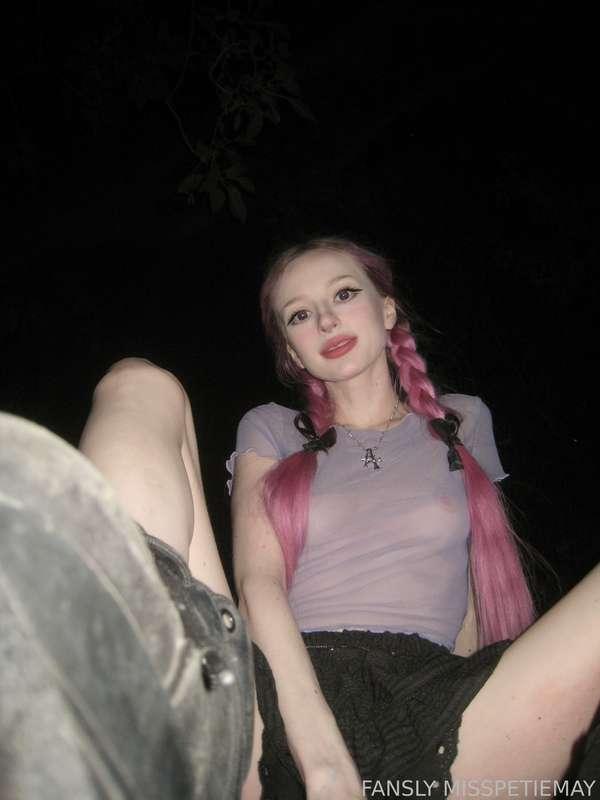 Under the moonlight, I wander the streets in my sultry t shirt, every step igniting a spark of desire as the night whispers secrets just for you💜✨😏


♡ #petite #egirl #babyface
#skinny #pussy #piercedpussy #smallboobs #alt
#ass #cosplaygirl ♡


