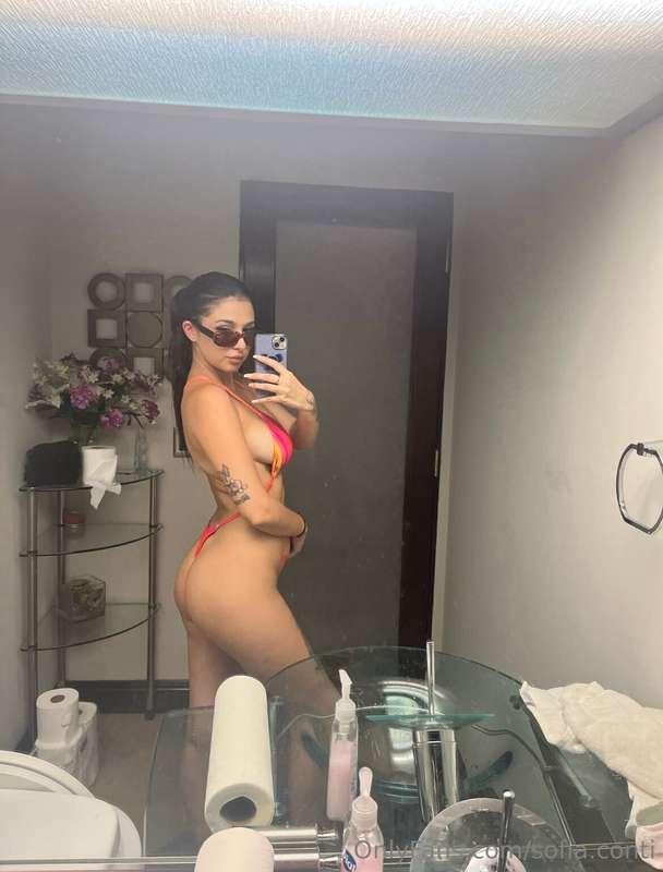 😈