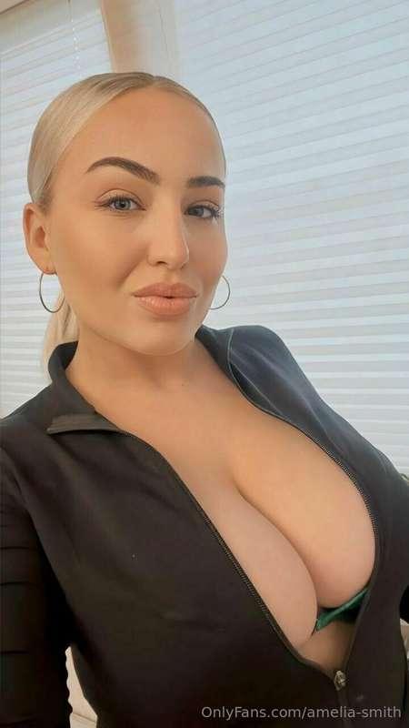 the badhie you need in your life 😜
