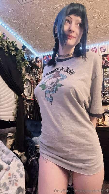 if i was your gf i would steal all your big comfy tshirts :3..