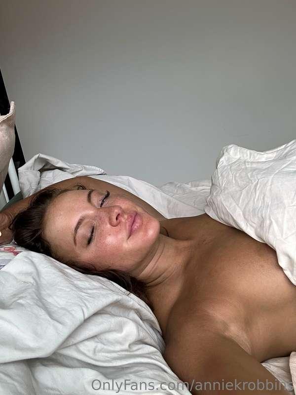 I’m in bed & bored… who’s keeping me company?