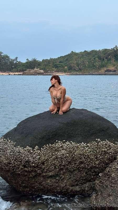 Alone with the ocean and your dreams. 💙
