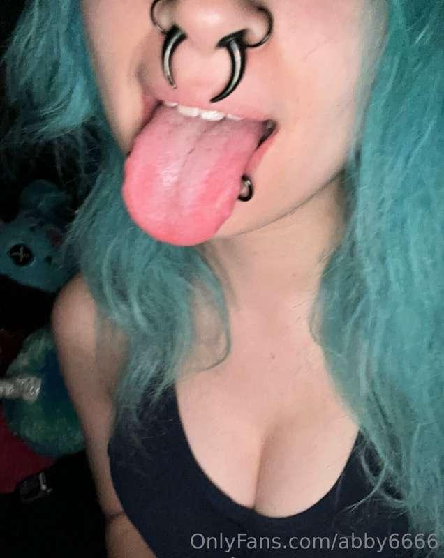 Now that’s my snap been deleted I have more time here, send ..