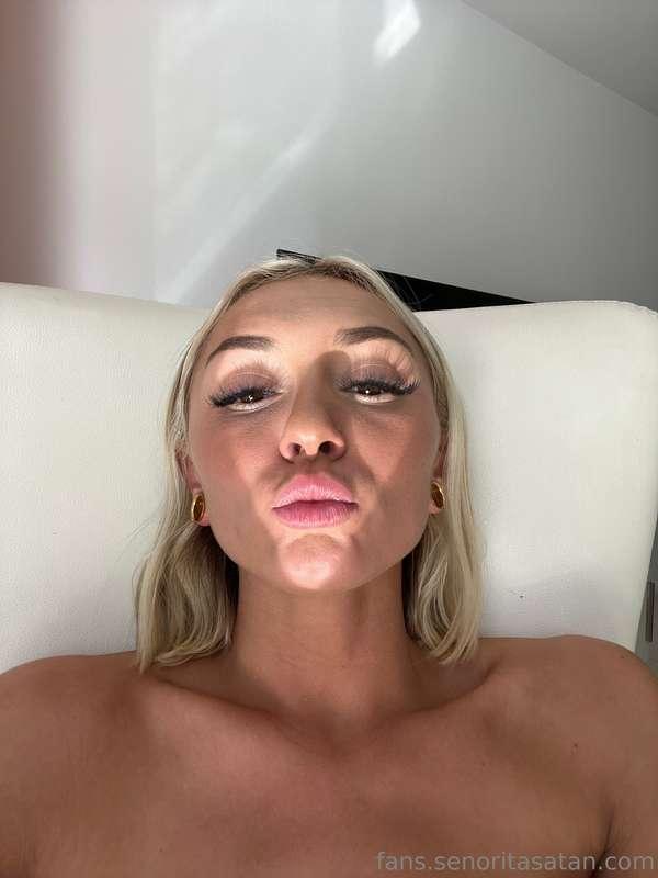 chloe_temple image #0