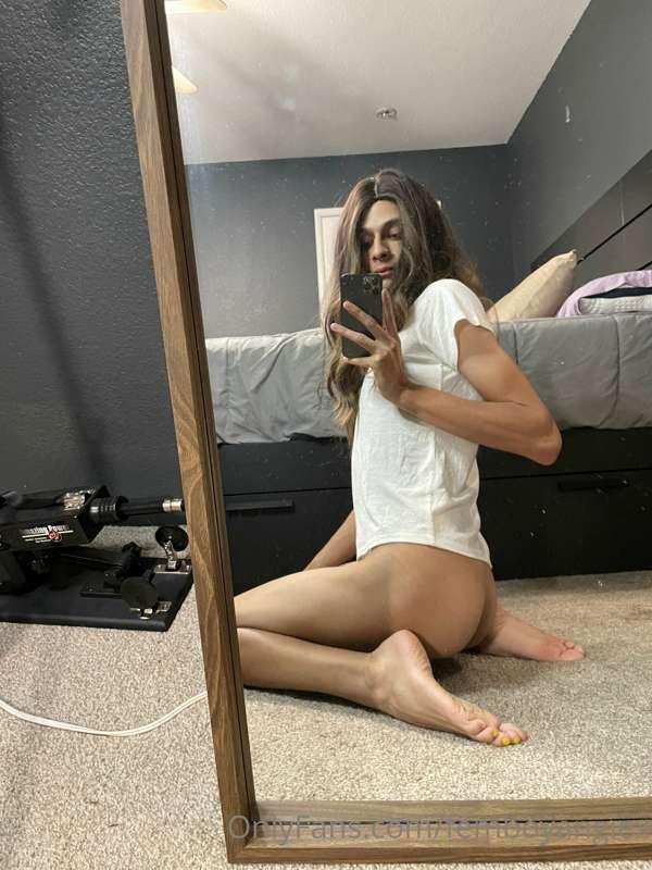 in the mood to sit on a face 😜