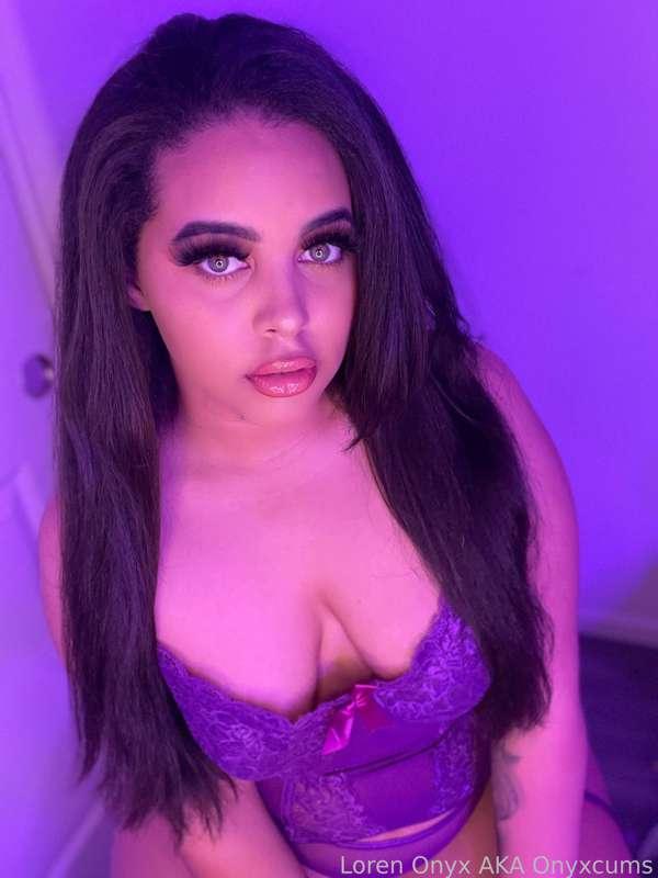 onyxcums image #1