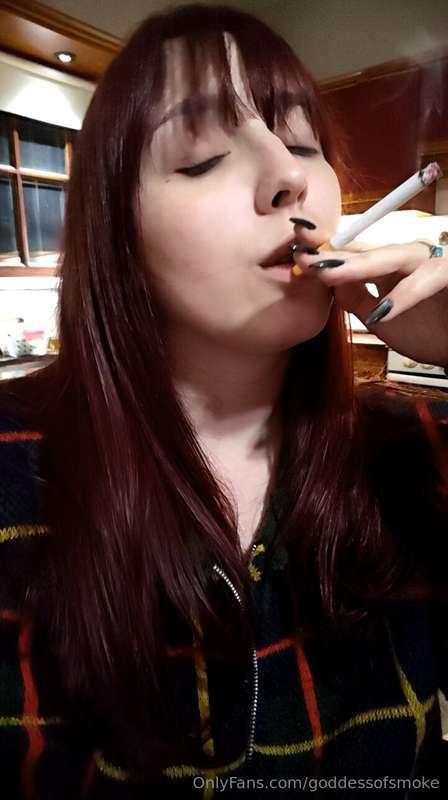 🎂 Friday Reflections – Birthday Smoke 💨🖤I filmed this yester..