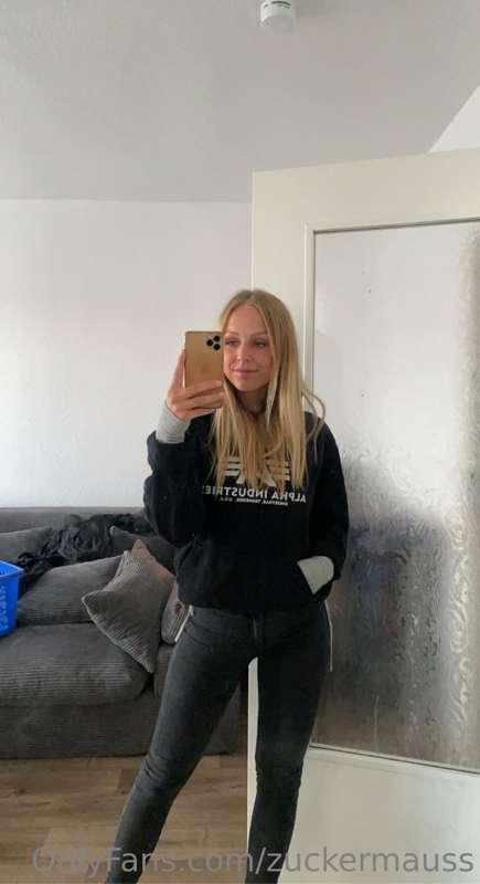 Hey Süßer, ich gehe jetzt ein bisschen bummeln vielleicht fi..