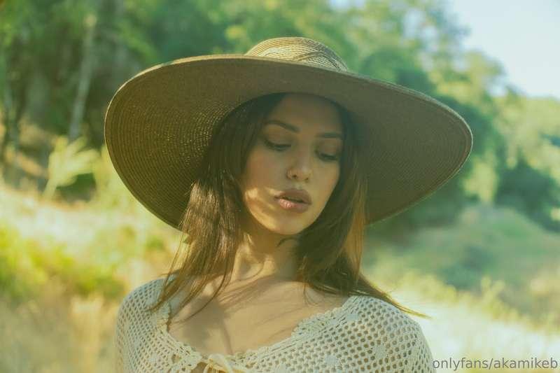 @hannahsphere is a new addition to our little corner of the ..