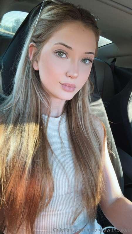 Do I still look pretty hot even without showing my tits or m..