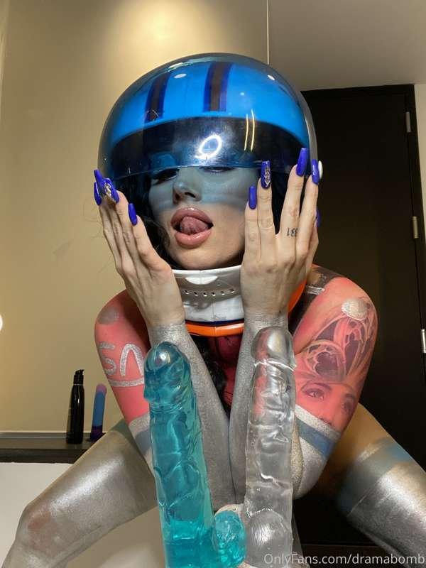 An alien ab duction,they probed me my sitting on 2 huge dild..