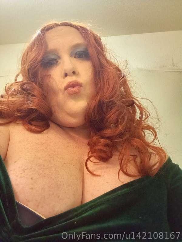 Sexy redhead 💋💋💋