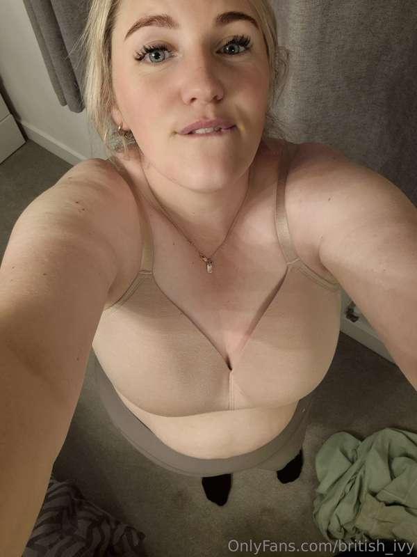 Finish off undressing me 💋