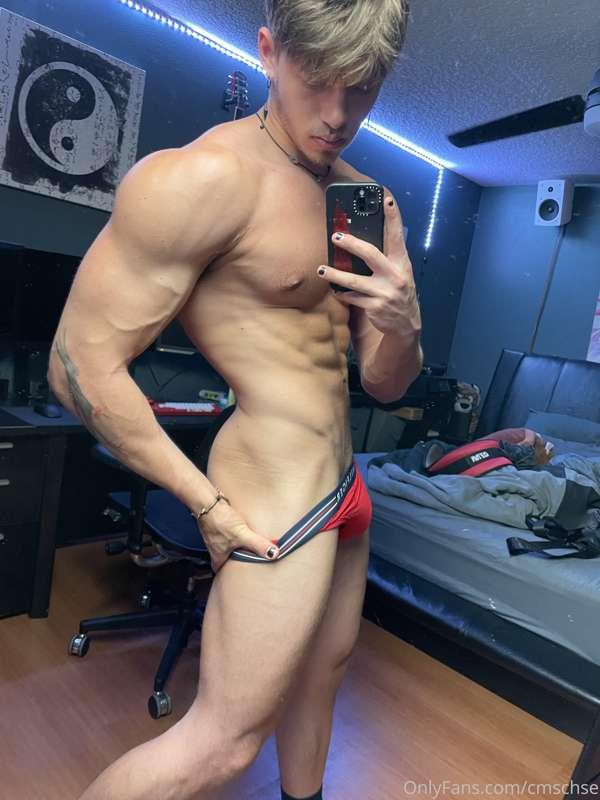 Oldie photo of me on a bulk a while back :p