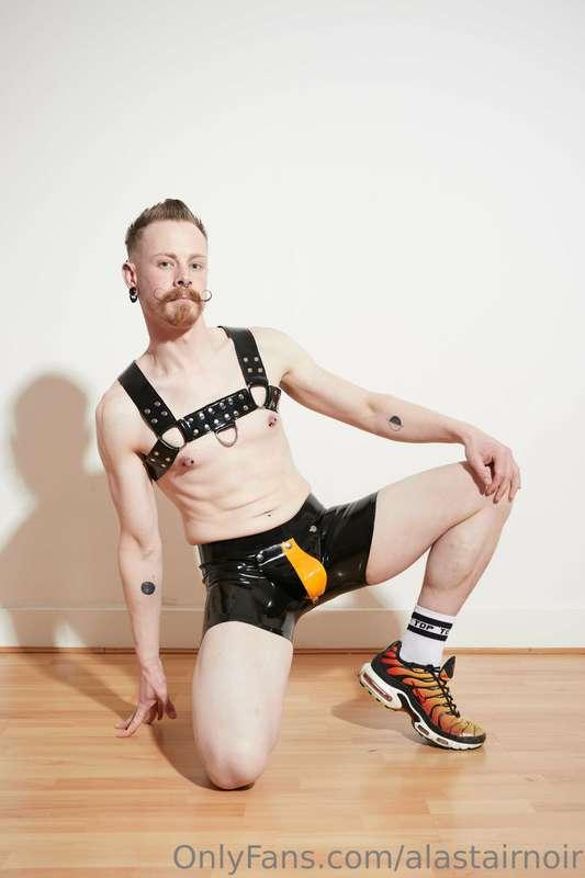 alastairnoir image #16