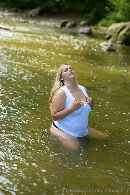 Wet Wednesday. 🥵💦