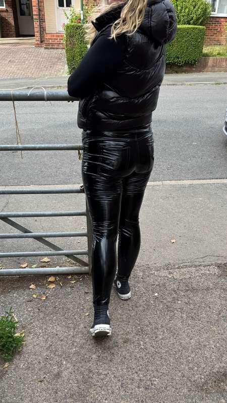 My outfit today 💋 pay to see the video of me strutting throu..