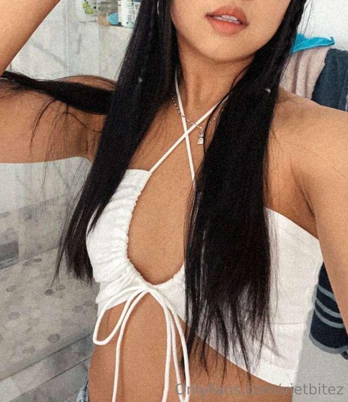 Rise and shine friends! So glad I have a tripod. Really crav..