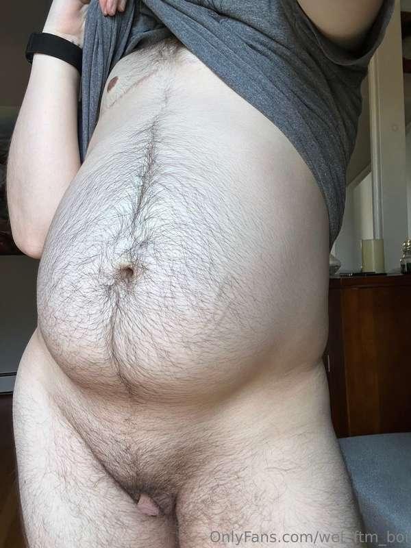 i love the way my belly looks in natural lighting 🤭😍 really ..