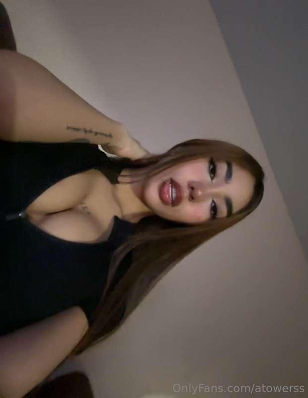 You like me being slutty? 😈