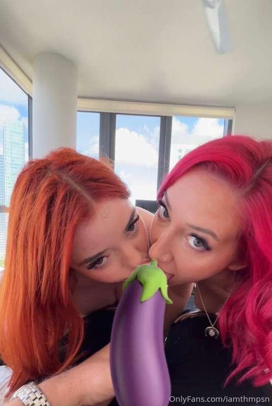We taught her 18 year old roommate to suck cock!! 🍆💦💦💦👅 @jai..
