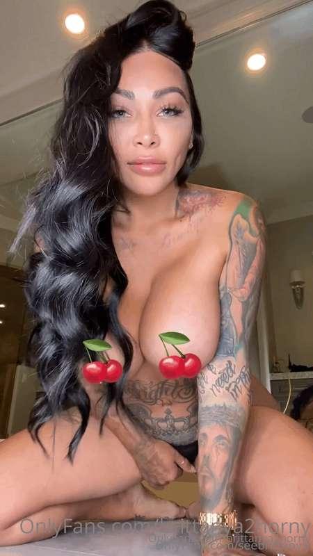 ### MY TIGHT BODY NEEDS YOU 💦👅 I've been wanting to hop on a..
