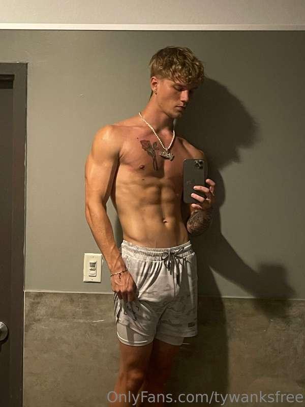 You gonna find me in the gym bathroom?😏