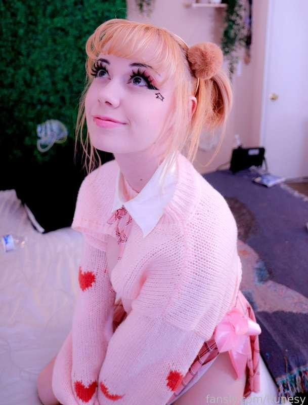 Hey guys :D sending out all those prizes shortly, this may take till tomorrow I didnt realize how many people tipped! Thank you SO MUCH! Going to be sending it all out tonight/tomorrow. Also! Ill be on cb tonight 8pm pacific time &lt;3 