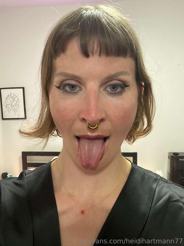 heidihartmann77 image #0