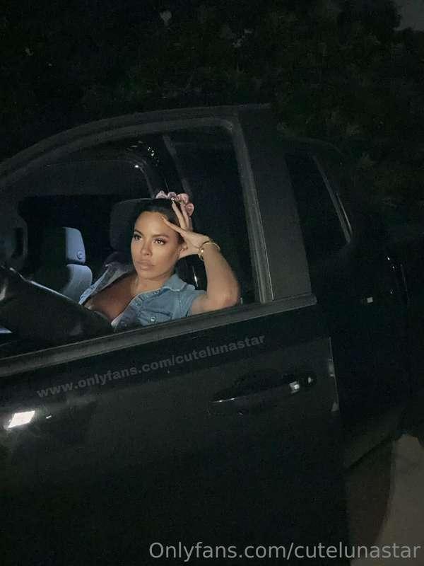 Come with me, I'll give you a ride 🕶️