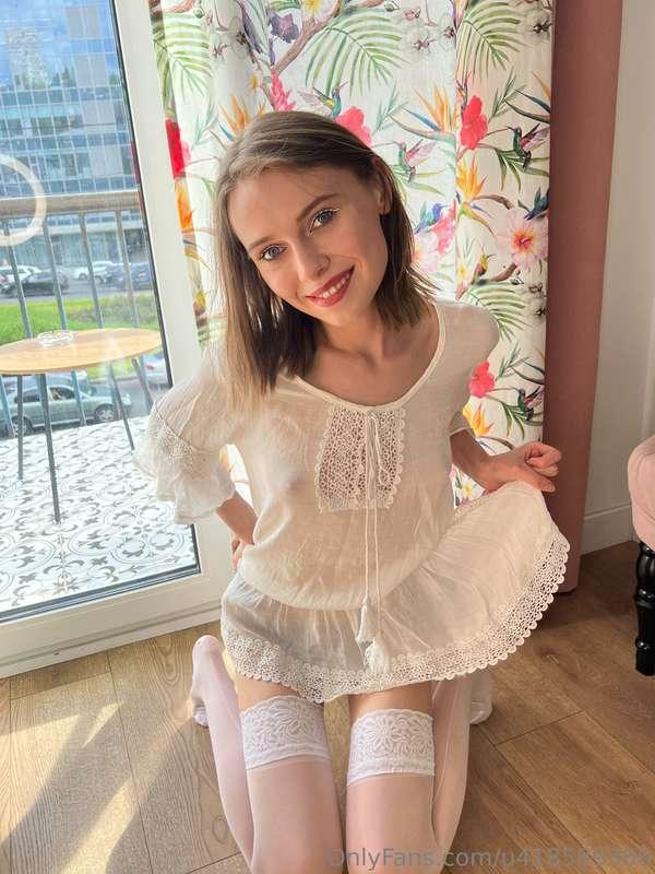 I love dressing up in a dress and feeling like such a tender..