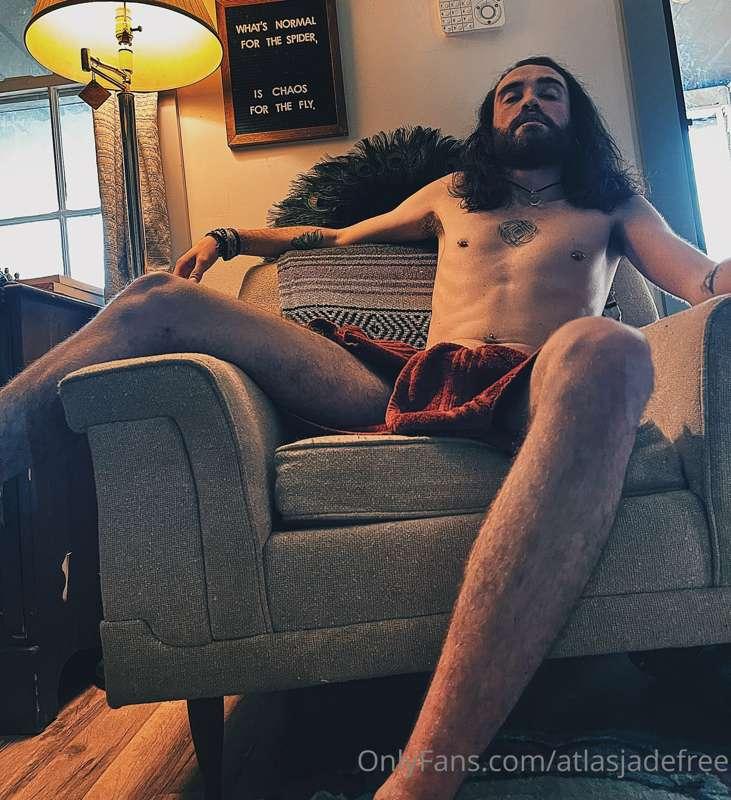 Need some ideas from you all.  What pics do you want to see?..