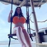 leannecrowonlyfans