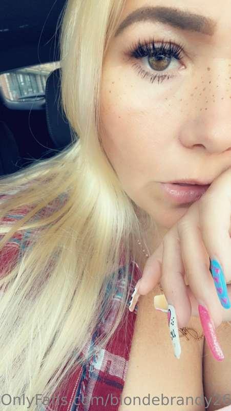 Good afternoon babes!! It’s been a busy AF day!!! I’ll have ..