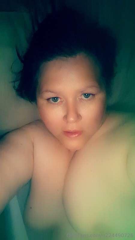 It's a hot one tonight. Wanna join me baby and get all hot a..