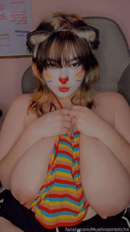 mushroombitchx image #11