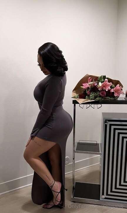 buy me flowers n tell me i'm pretty 💐