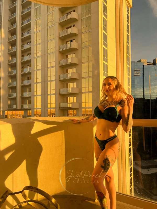 Do you think the neighbors saw anything? 👀